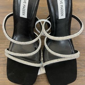 Steve Madden brand new studded strapless heel